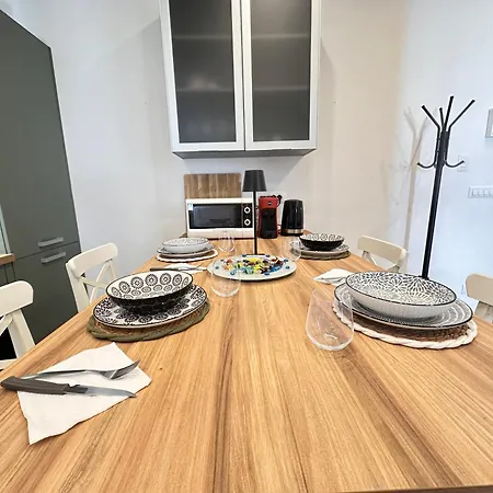Apartament L&r - Casa Ditto - Finemente Ristrutturato Con Aria Condizionata, Balcone E Parcheggio A Poca Distanza San Remo