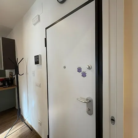 Appartement L&r - Casa Ditto - Finemente Ristrutturato Con Aria Condizionata, Balcone E Parcheggio A Poca Distanza *