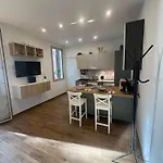 L&r - Casa Ditto - Finemente Ristrutturato Con Aria Condizionata, Balcone E Parcheggio A Poca Distanza San Remo