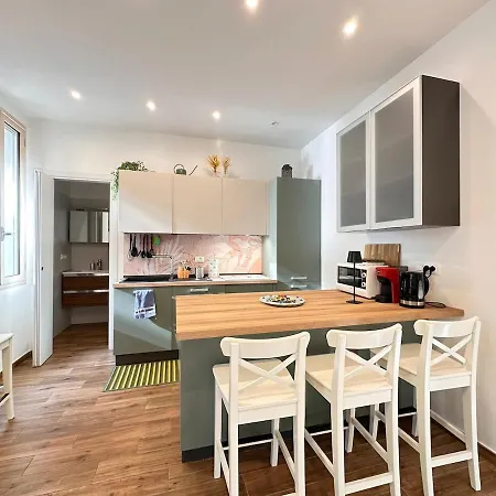 Апартаменты L&r - Casa Ditto - Finemente Ristrutturato Con Aria Condizionata, Balcone E Parcheggio A Poca Distanza