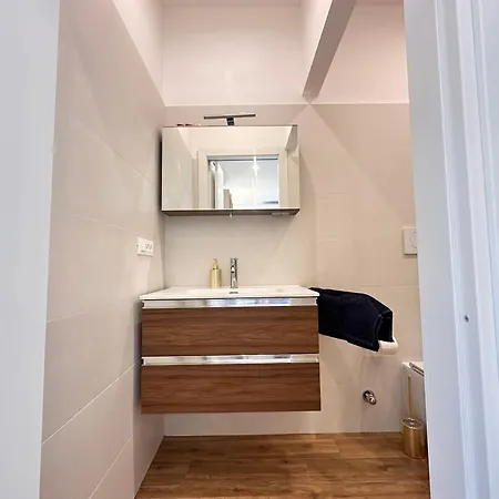 Apartmán L&r - Casa Ditto - Finemente Ristrutturato Con Aria Condizionata, Balcone E Parcheggio A Poca Distanza *